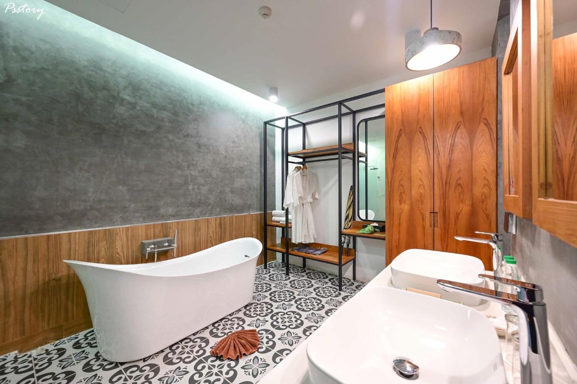 Отель R-mar And Patong, 4*